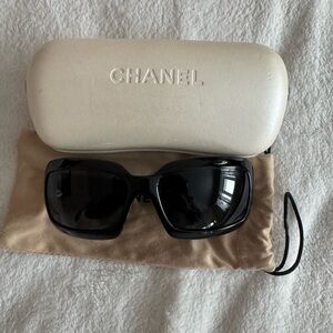 5076-H Chanel vintage sunglasses